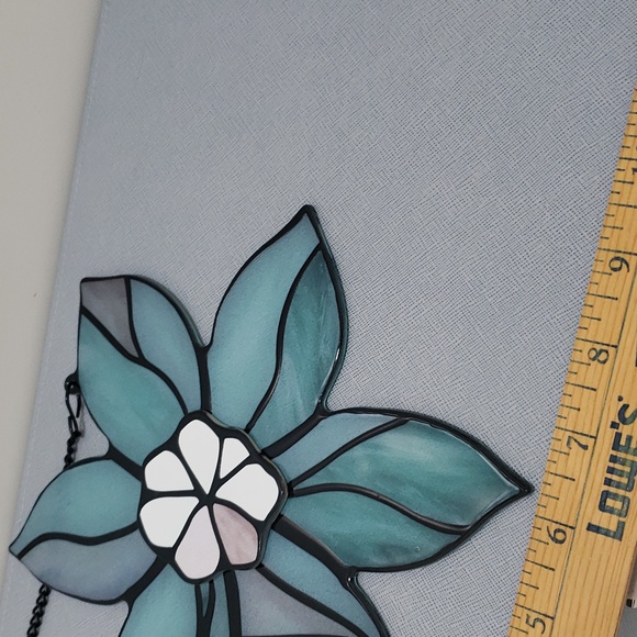 New Beautiful Exotic Flower Shaped Stained Glass with Chain for Hanging - Picture 8 of 10